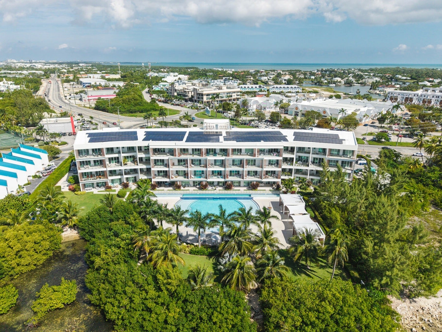 Aura  Oceanview Three Bed Townhome With Den