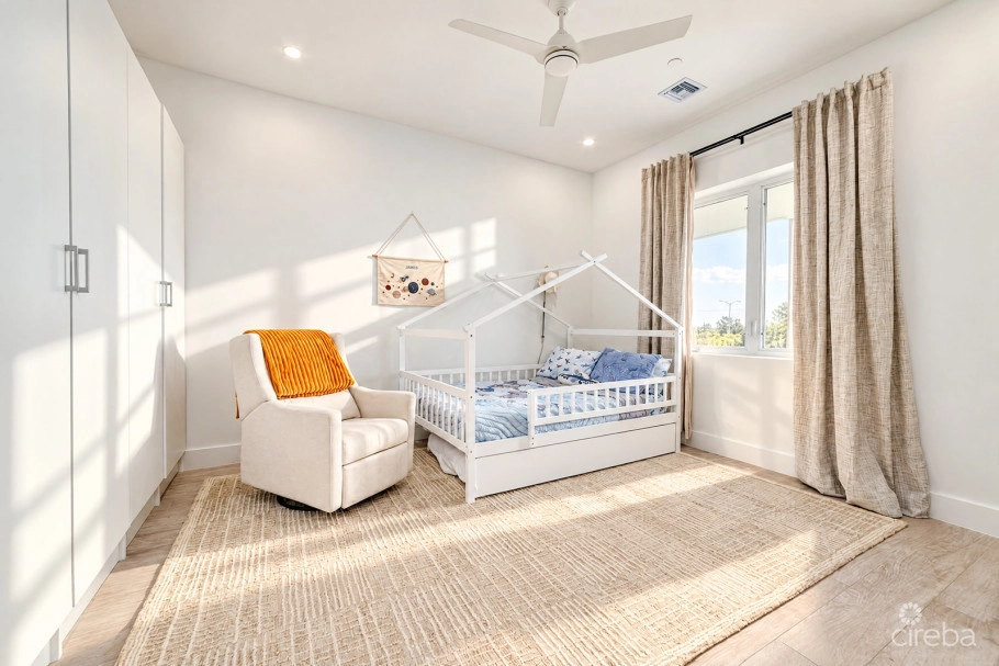 Aura  Oceanview Three Bed Townhome With Den