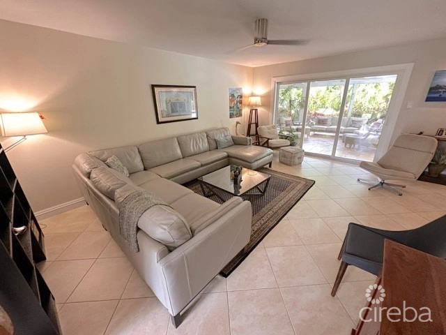 Rare Double-lot Oasis Bungalow  With Pool In Snug Harbour