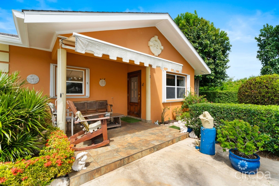 Beach Bay Duplex - X2 Homes. Both 2 Bed, 2 Bath With Double Garages