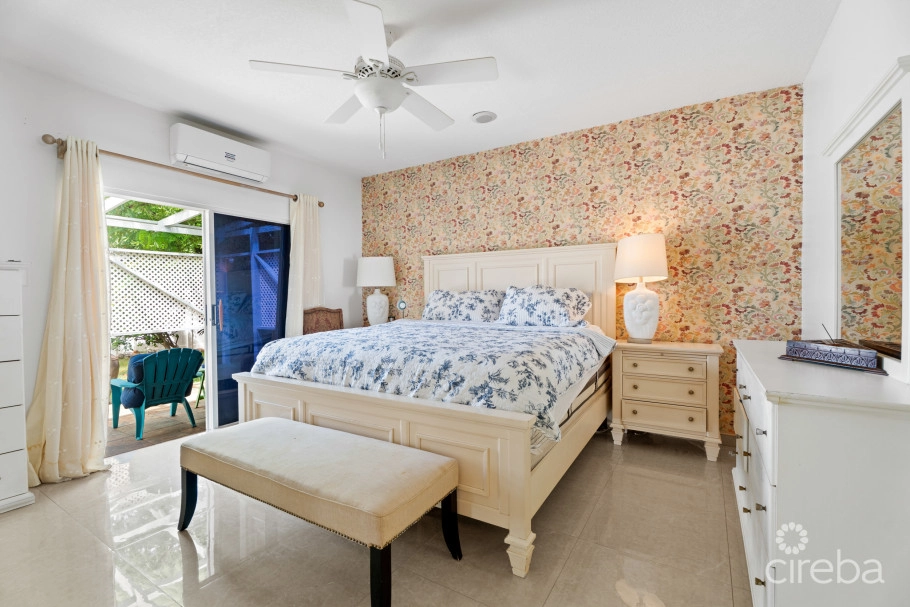 Beach Bay Duplex - X2 Homes. Both 2 Bed, 2 Bath With Double Garages