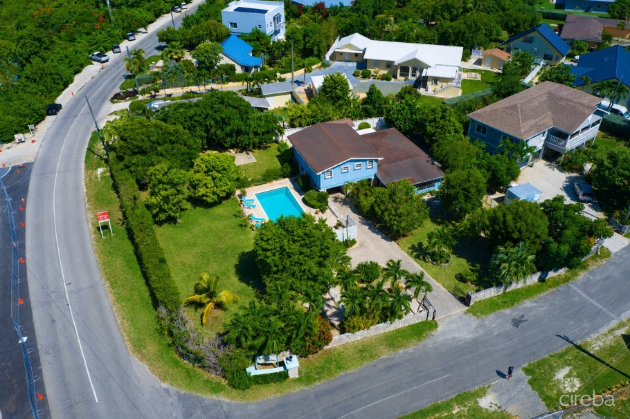 3 Br Pool Home In Coral Gables On .47 Acres