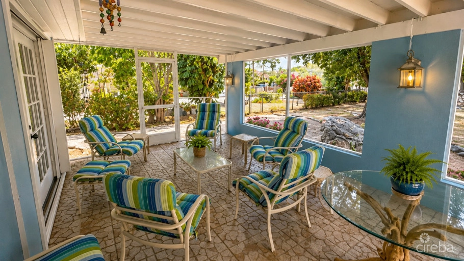 3 Br Pool Home In Coral Gables On .47 Acres