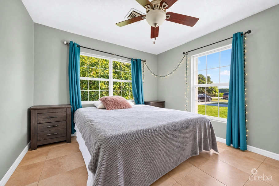 3 Bedroom Home On Duplex Lot W/approved Plans For  Additional 4-bedroom Home