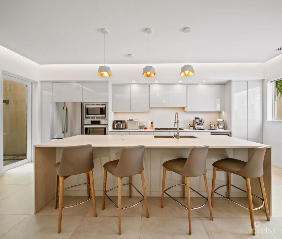 Solara #104 | Luxury Townhouse In Crystal Harbour