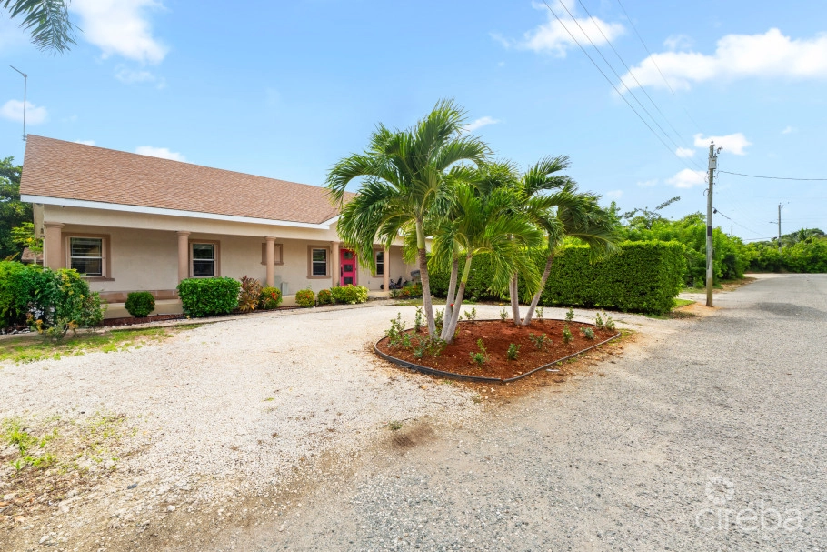 Pineapple Way 19a, Bodden Town Home