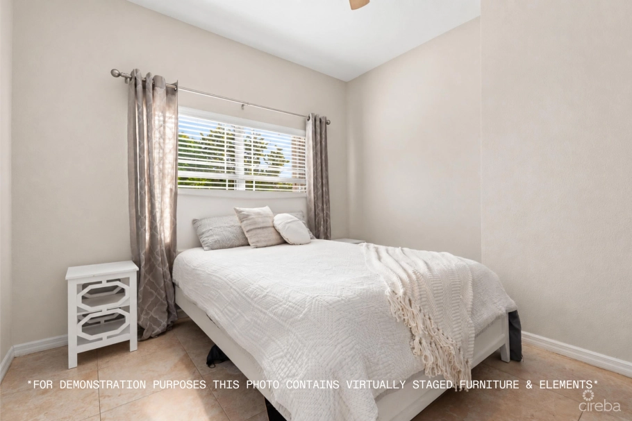 Pineapple Way 19a, Bodden Town Home