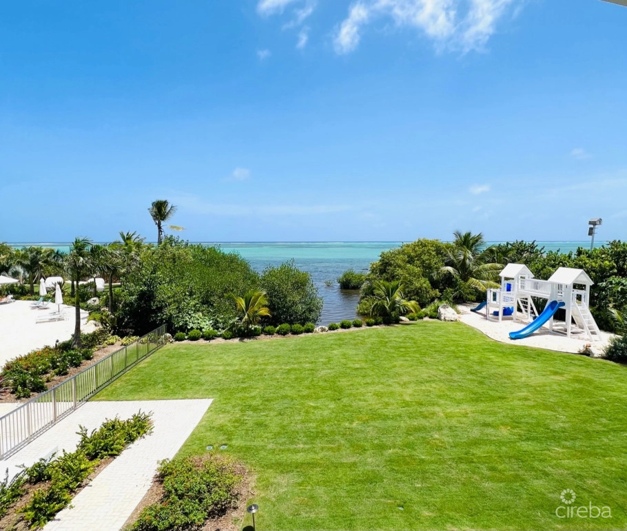 Aura 2 Bed Plus Den, 2.5 Bath Townhouse