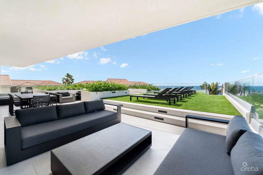 Aqua Residence 2 - Luxury Seven Mile Beach Condo