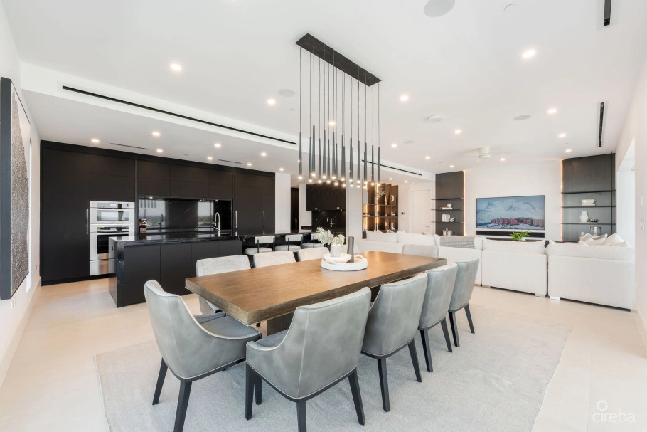Aqua Residence 2 - Luxury Seven Mile Beach Condo