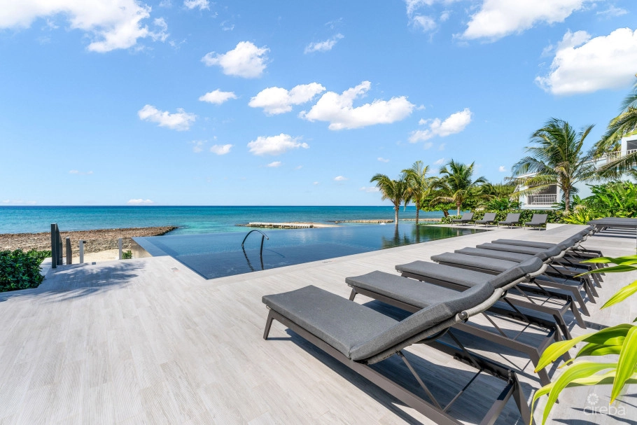 Aqua Residence 2 - Luxury Seven Mile Beach Condo
