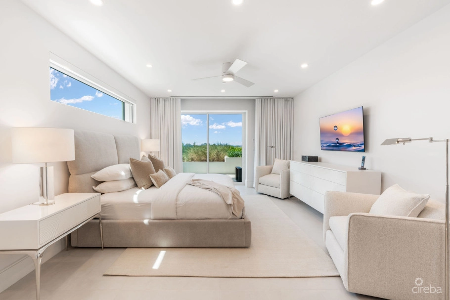 Aqua Residence 2 - Luxury Seven Mile Beach Condo