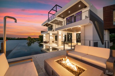 72 LALIQUE PENINSULA QUAY - SERENITY HOUSE IN CRYSTAL HARBOUR