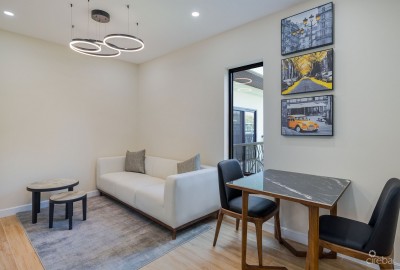 ARZA WEST BAY JADE &ndash; UPGRADED FULLY FURNISHED 1-BED/BATH CORNER UNIT