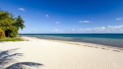 BEACH HOUSE WITH DOCK IN EAST END