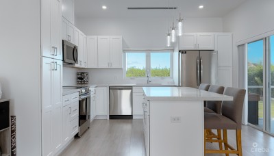 BODDEN TOWN DUPLEX, BLANCO UNIT B