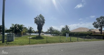 BONNIEVIEW ESTATES CANAL FRONT LAND