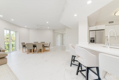 BRITANNIA LIONS COURT #324 - BRIGHT & RENOVATED 3 BED