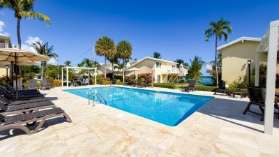 CARIBBEAN PARADISE, BEACHFRONT CONDO