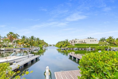 CYPRESS POINTE NORTH 101 - CANAL FRONT CONDOMINIUM