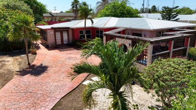 JUST REDUCED! OWNER MOTIVATED. WEST BAY HOME W APARTMENT  (DUPLEX) AND POOL