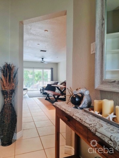 L' AMBIENCE TOWNHOME
