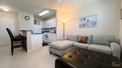 LAKESIDE 1 BED / 1 BATH