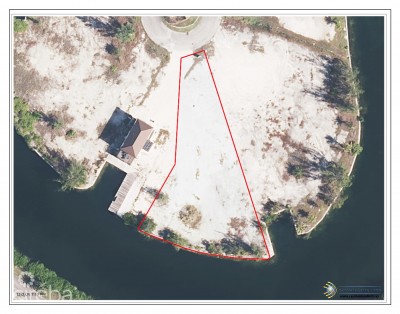 MANGROVE POINT CANALFRONT LOT