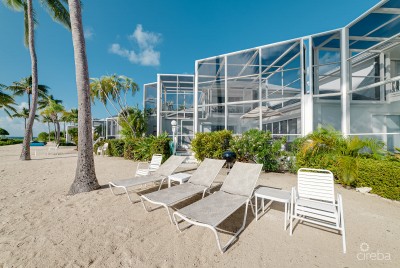 POOLS OF THE KAI - BEACHFRONT OASIS IN RUM POINT