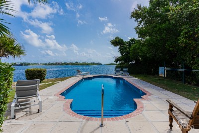 SAFE HARBOUR - WATERFRONT TOWNHOUSE SMB CORRIDOR