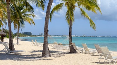 SILVER SANDS