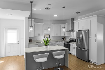 SPACIOUS MODERN 4BR W/ EN-SUITES & BONUS ROOM