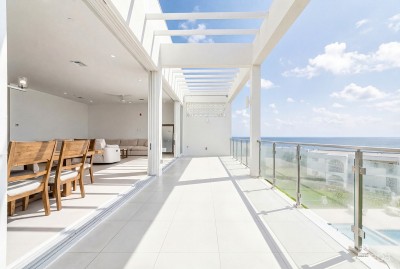SUNSET POINT - TOP-FLOOR  PENTHOUSE WITH PANORAMIC CARIBBEAN VIEWS