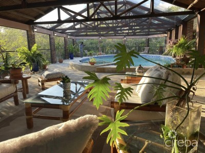 VILLA TOSCANA AT COTTAGE BEACH