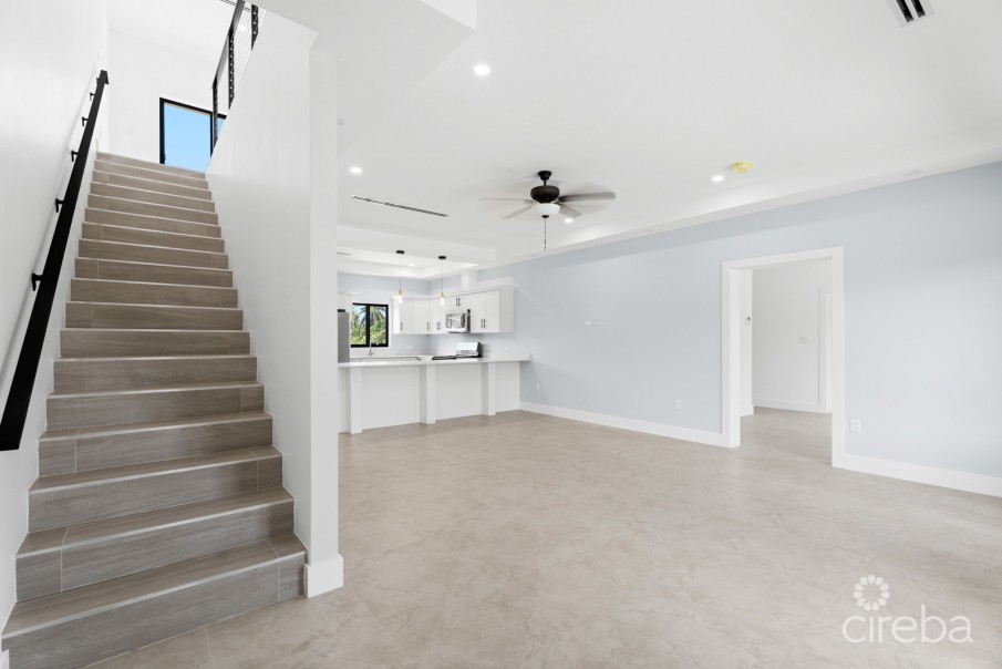#2 BRAND NEW 3 BED 3.5 BATH DUPLEX -  LOOKOUT GARDENS - Image 1