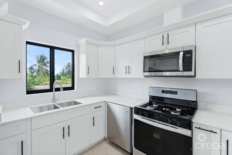 #2 BRAND NEW 3 BED 3.5 BATH DUPLEX -  LOOKOUT GARDENS - Image 4