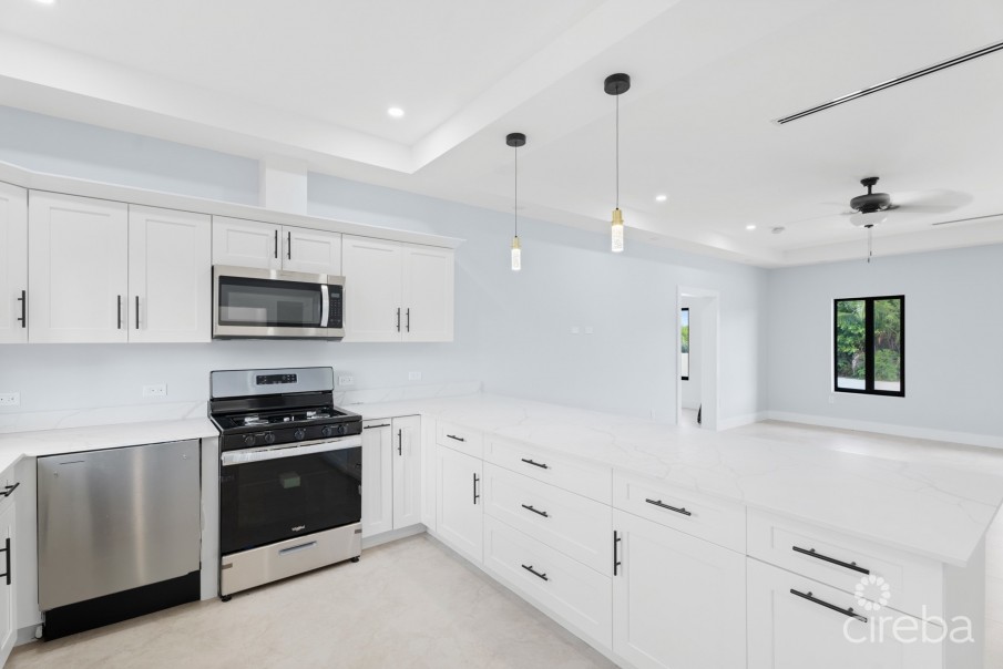 #2 BRAND NEW 3 BED 3.5 BATH DUPLEX -  LOOKOUT GARDENS - Image 3
