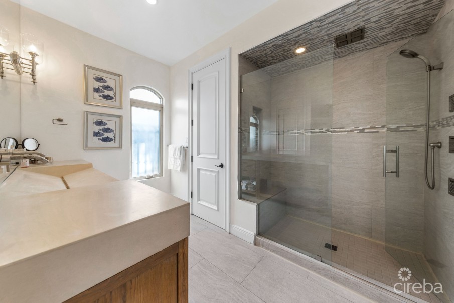 #1 CAMELOT DRIVE - Image 9