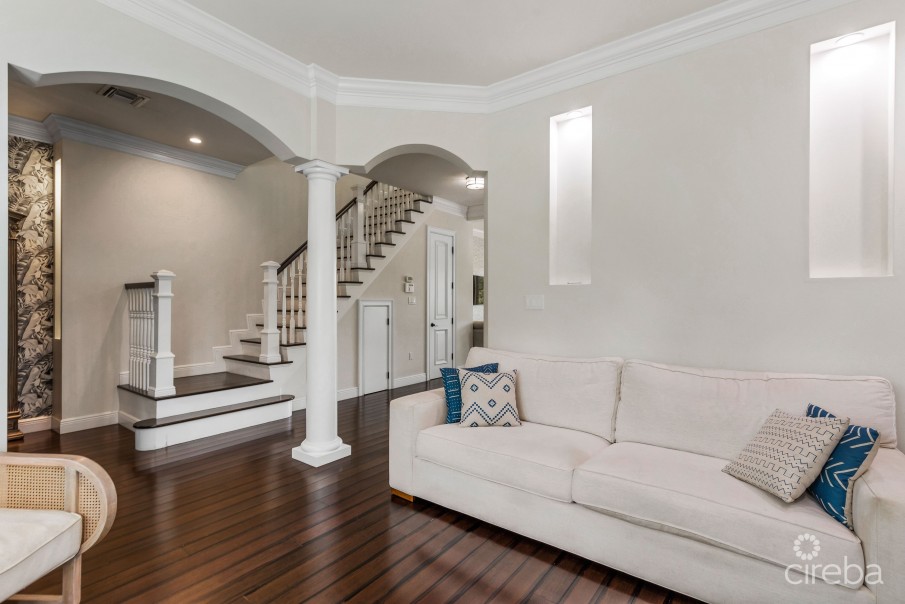 #1 CAMELOT DRIVE - Image 4