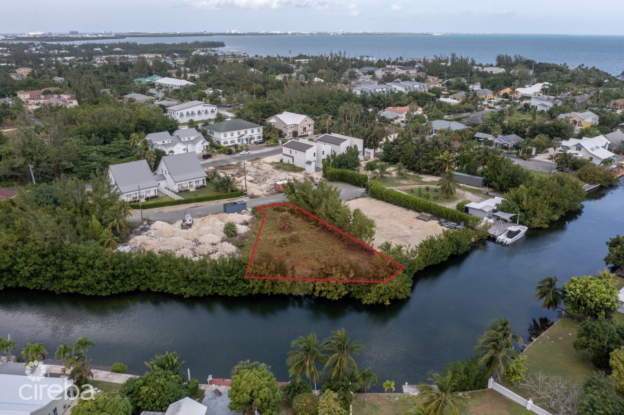 0.33 ACRE CANAL FRONT LAND ON SWEETLEAF CLOSE - Image 1