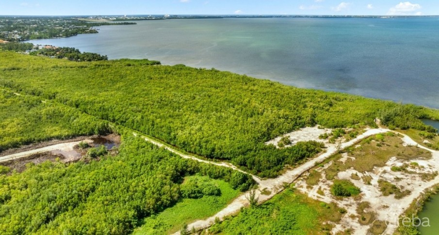1.2 ACRE LOW DENSITY PARCEL - Image 4
