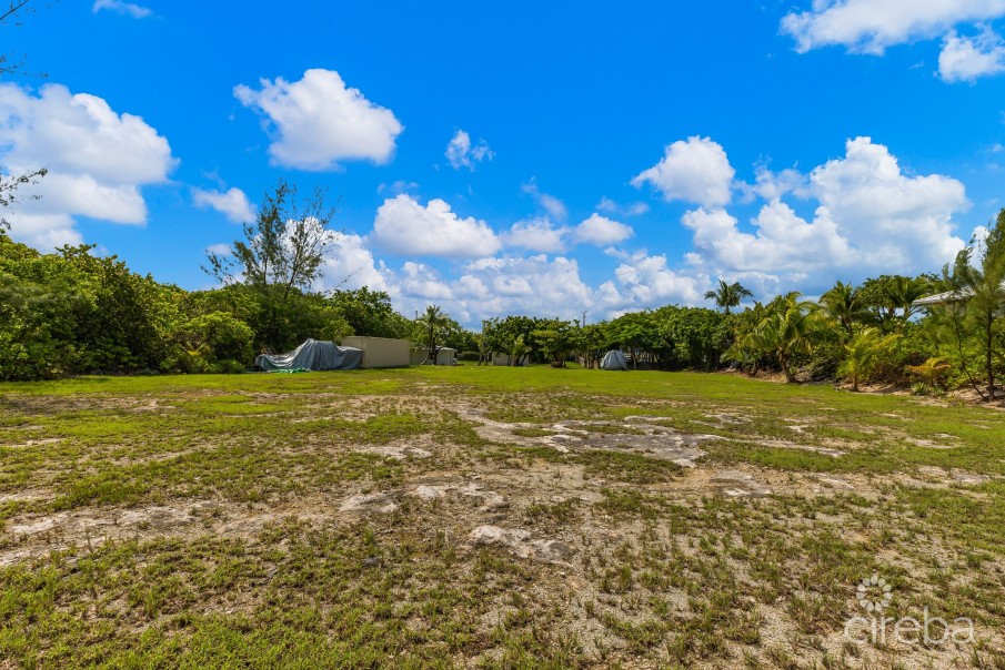130 FT OCEANFRONT SITE: 1.88 ACRES  ON CONCH POINT RD - Image 3