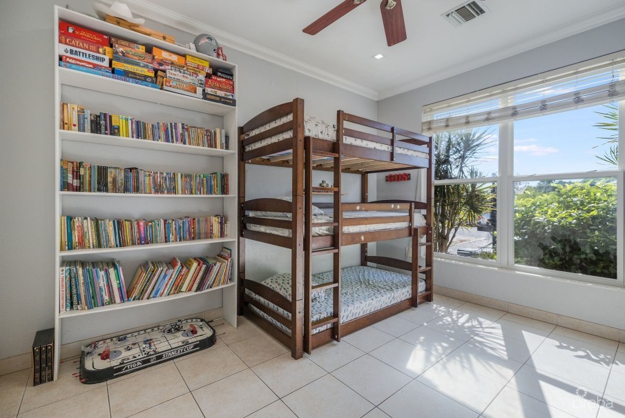 4,465 SF CANAL FRONT DUPLEX WITH POOL  -  188 ABBEY WAY - Image 11