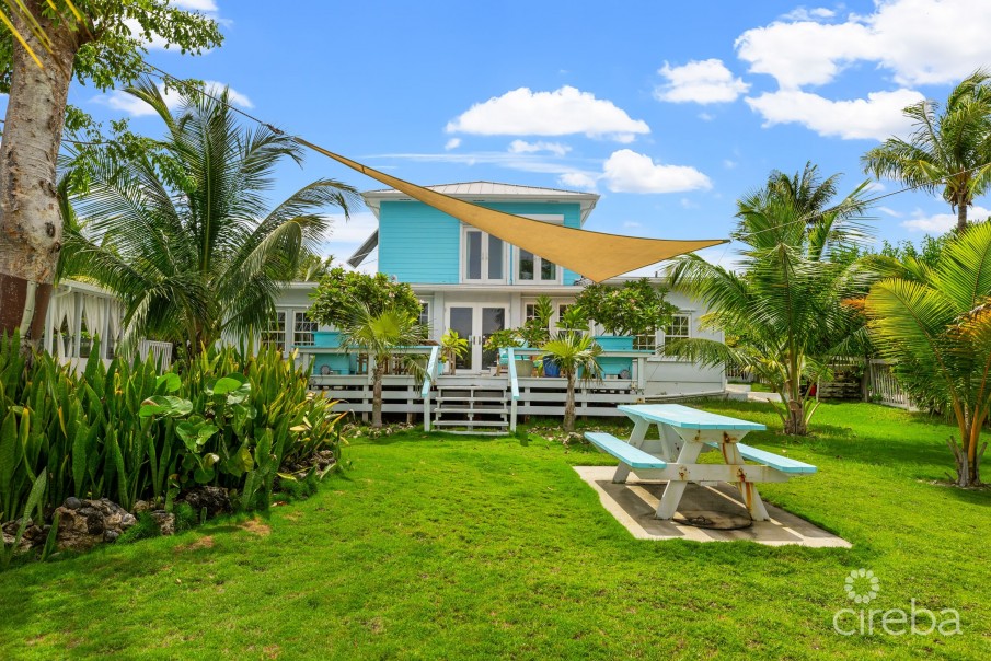 OCEANFRONT HOME WITH EXPANSIVE GROUNDS, POOL AND PICKLEBALL COURT - Image 19