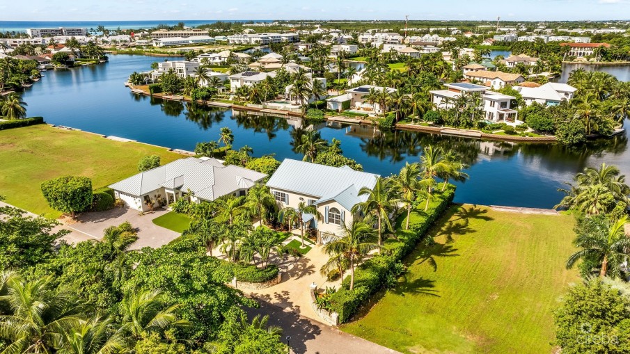 BIMINI DRIVE  - GRAND HARBOUR | EXCLUSIVE 5-BED WATERFRONT HOME - Image 28