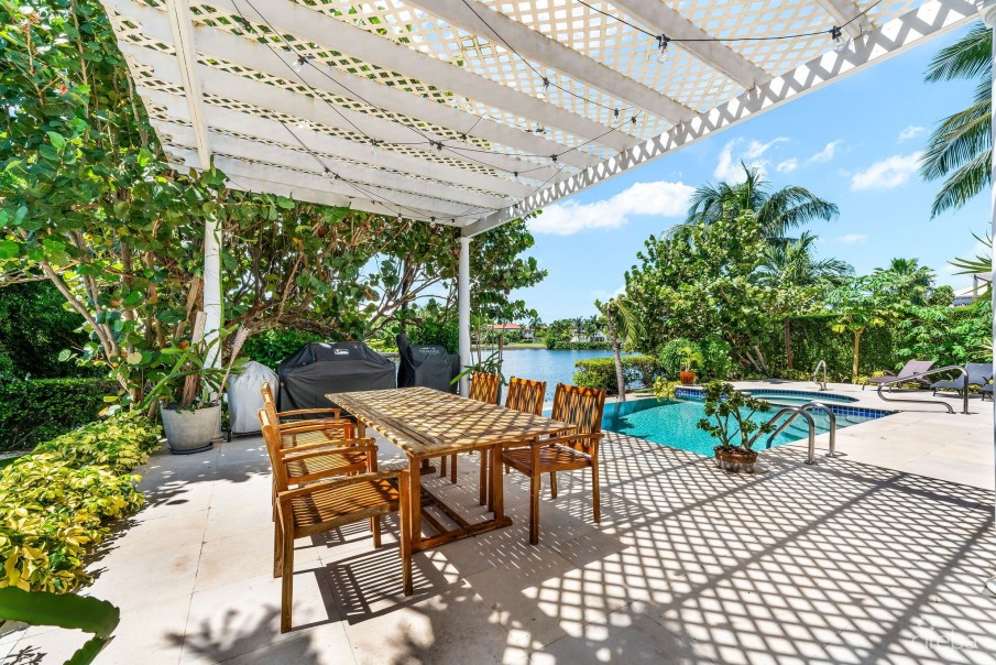 BIMINI DRIVE  - GRAND HARBOUR | EXCLUSIVE 5-BED WATERFRONT HOME - Image 1