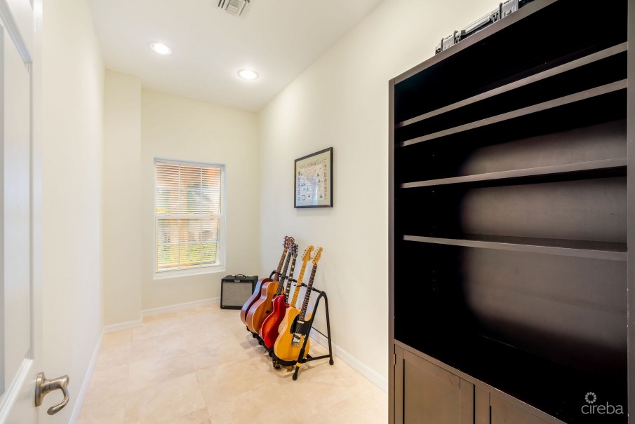 BIMINI DRIVE  - GRAND HARBOUR | EXCLUSIVE 5-BED WATERFRONT HOME - Image 20