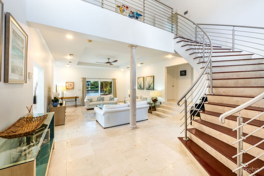 BIMINI DRIVE  - GRAND HARBOUR | EXCLUSIVE 5-BED WATERFRONT HOME - Image 4