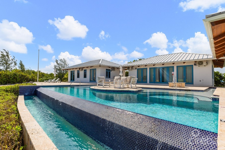 CONCH POINT ROAD OCEANFRONT HOME 2.74 ACRES - Image 5