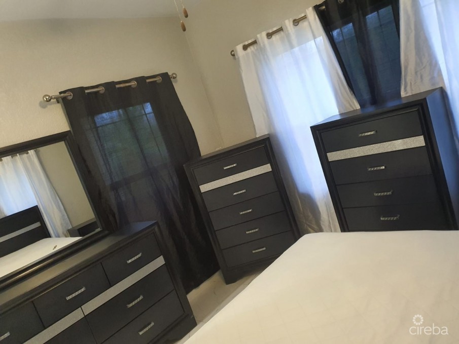 42 EIFFEL DR. – 3 BED HOUSE IN BREAKERS - Image 4
